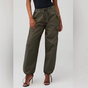 Good American Parachute Cargo Pants Womens 2 Fatigue Green Drawstring *Flaw